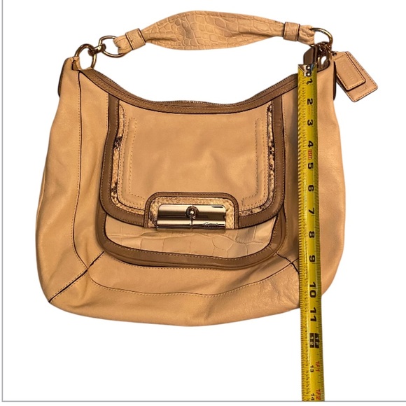 Coach Kristin #16803 Beige Leather Shoulder Handbag - Picture 9 of 12